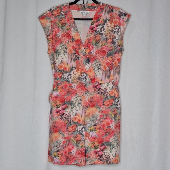 Athleta Marlow Romper Crossover V-Neck Cap Sleeve Wrinkle Resistant - Size M - Picture 4 of 14